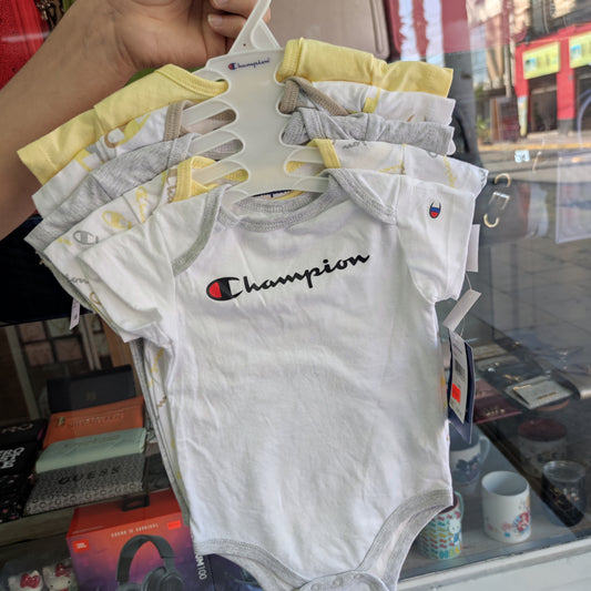 Set bodysuit Champion talla 18 meses