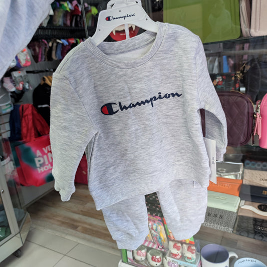 Conjunto Champion talla 12 meses