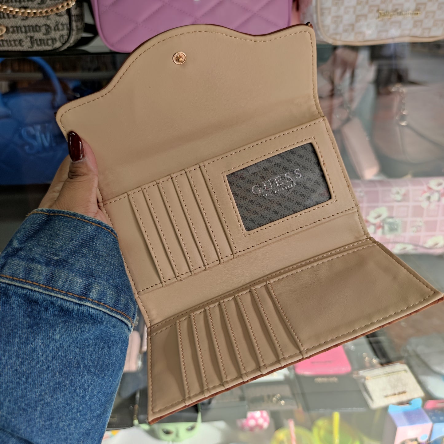 Billetera Guess