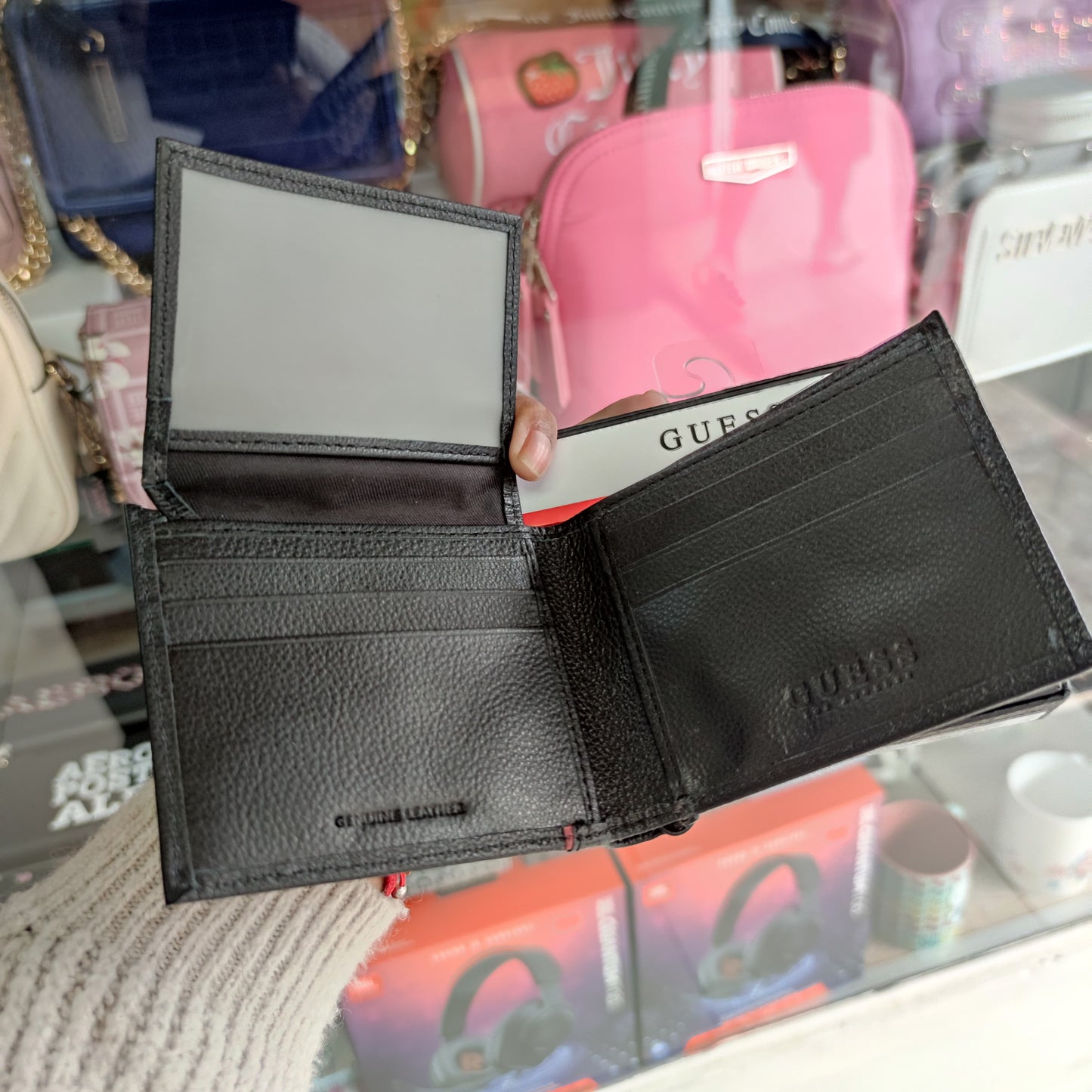 Billetera Guess de hombre