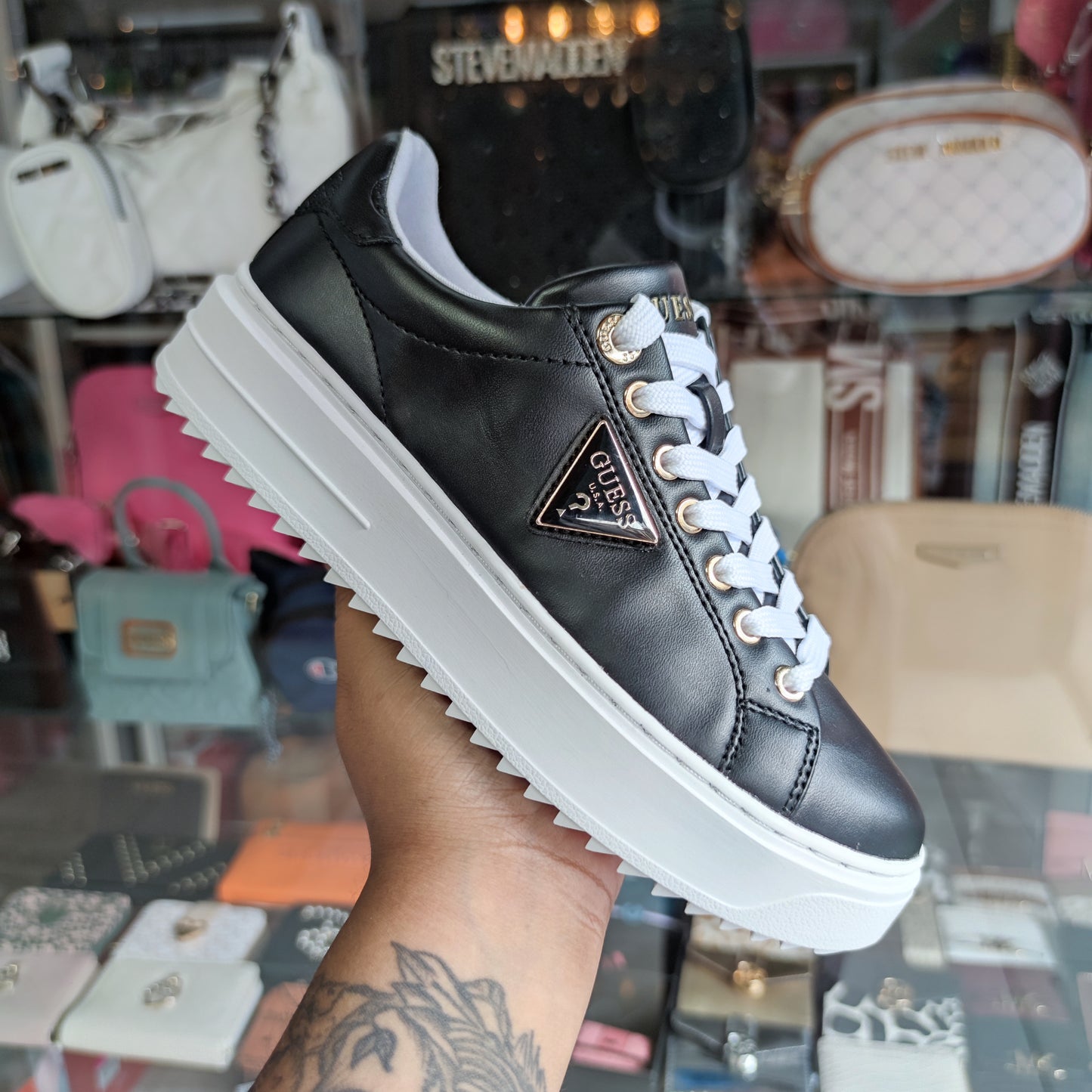 Zapatilla Guess talla 36