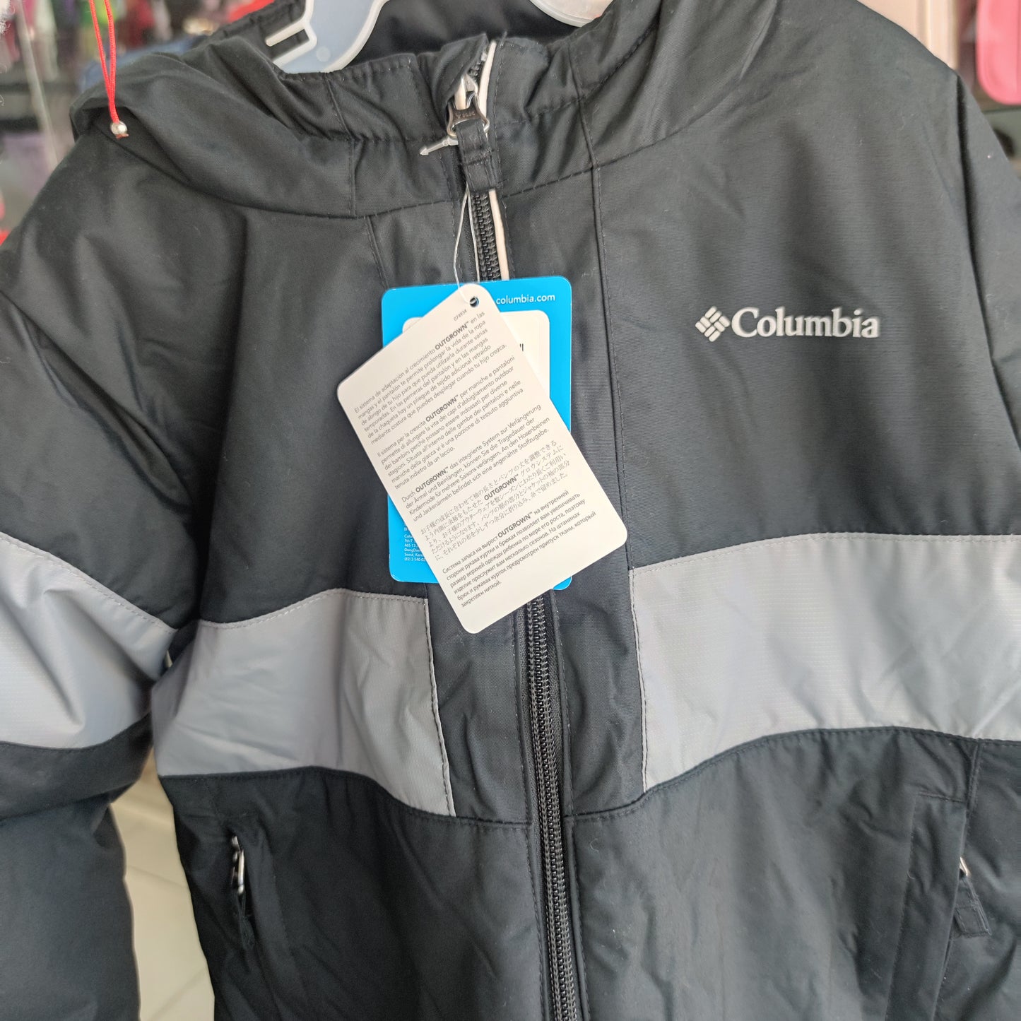 Chaqueta Columbia repelente agua talla 4 años