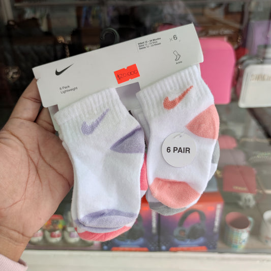 6 pares calcetas Nike talla 12/24 meses