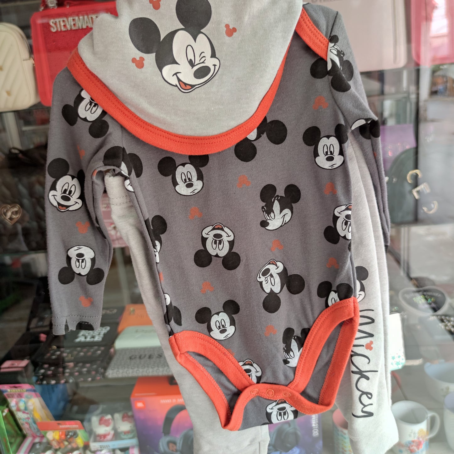 Set 3 piezas Mickey mouse Disney 6/9 meses