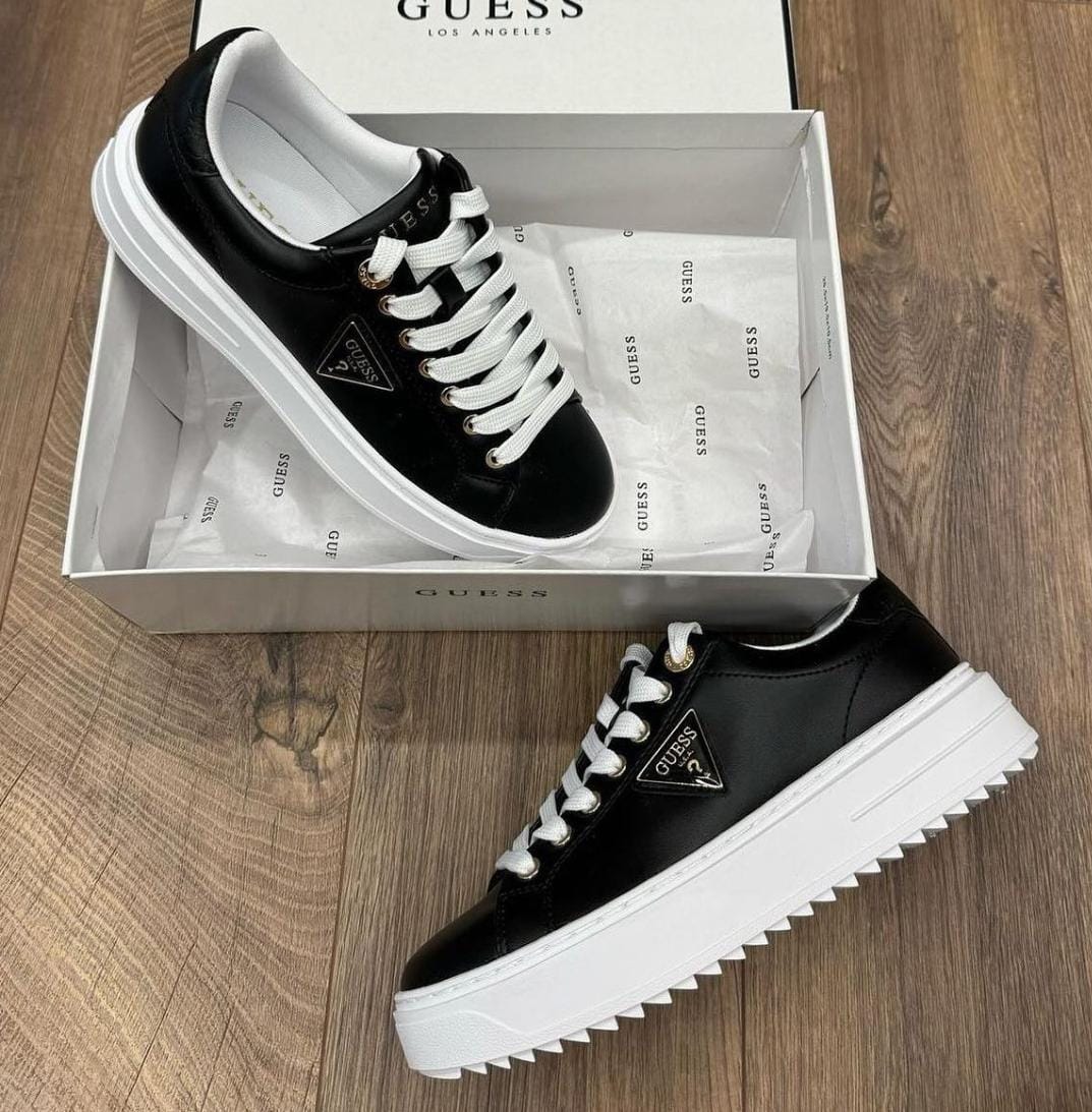 Zapatilla Guess talla 36