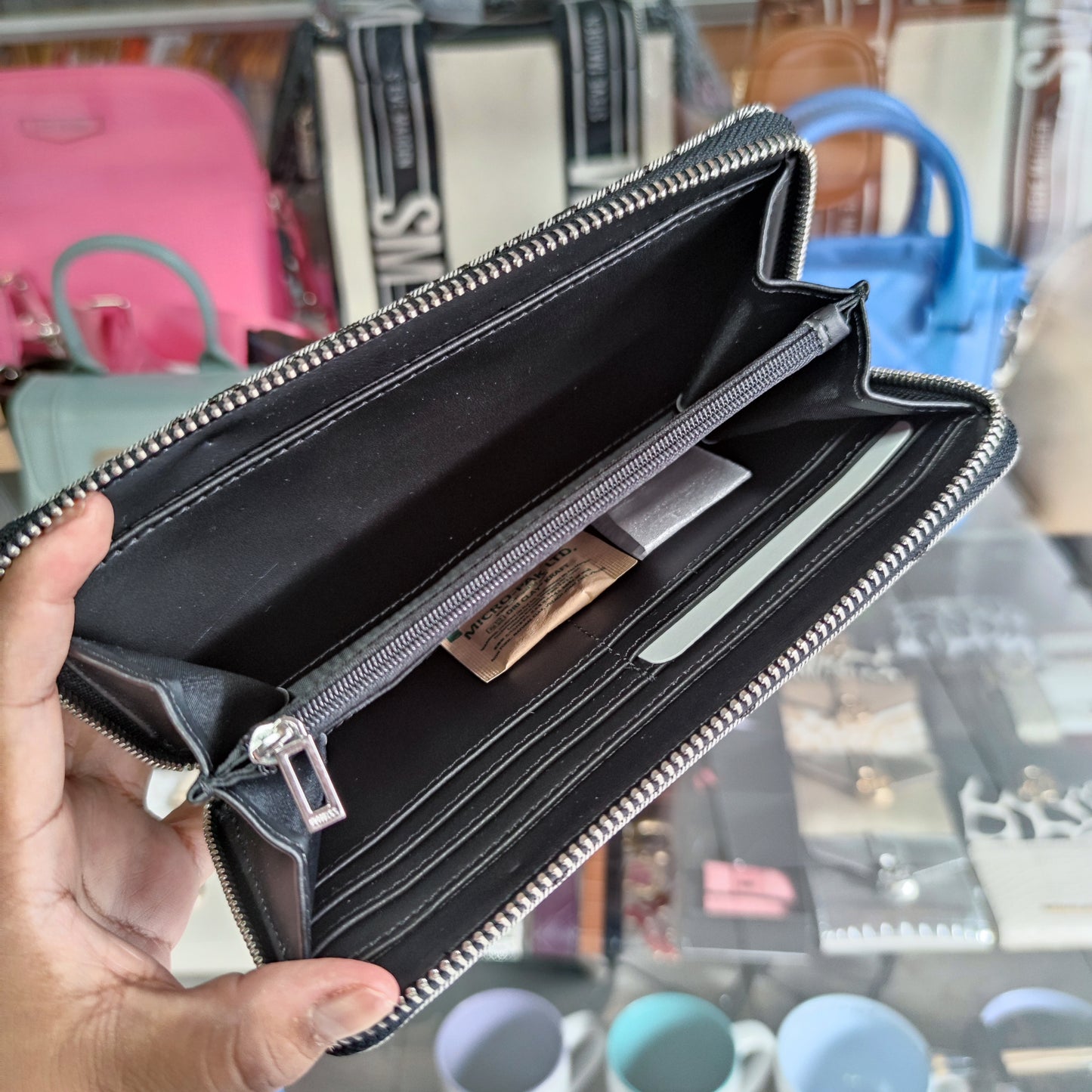Billetera Guess