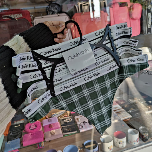 Lenceria colales Calvin Klein talla L