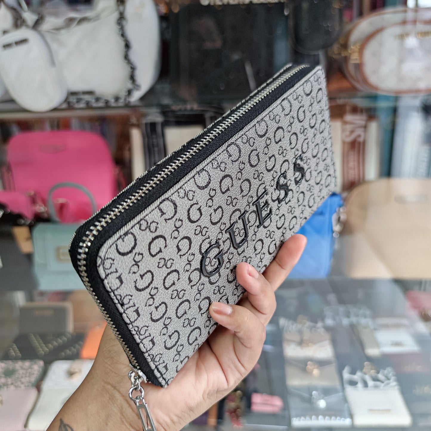 Billetera Guess