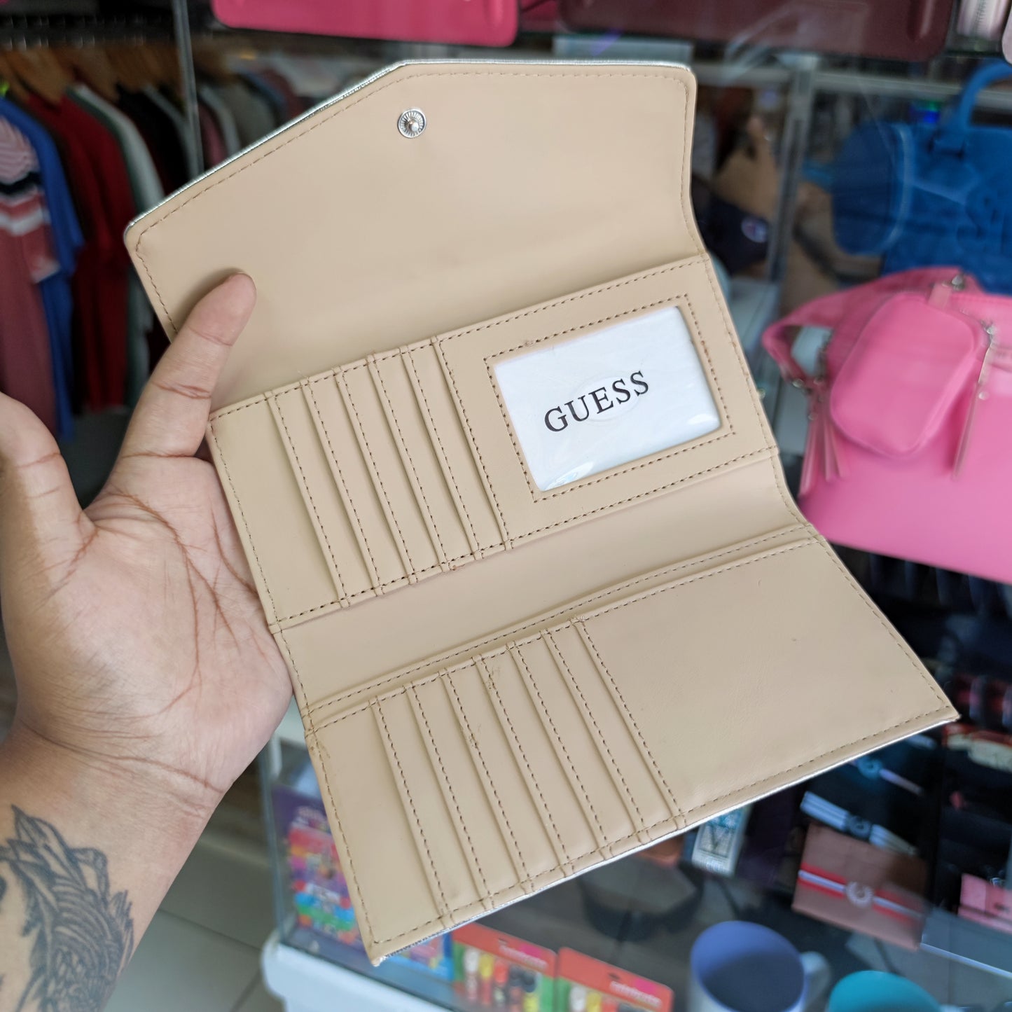 Billetera Guess