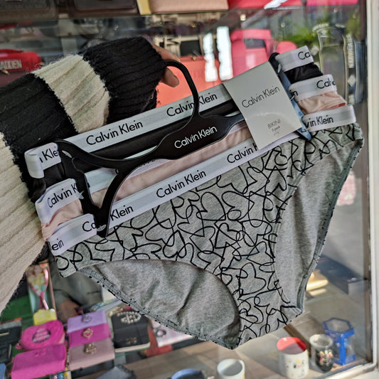 Lenceria Calvin Klein talla M