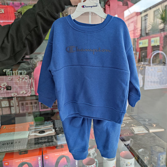 Conjunto Champion talla 18 meses
