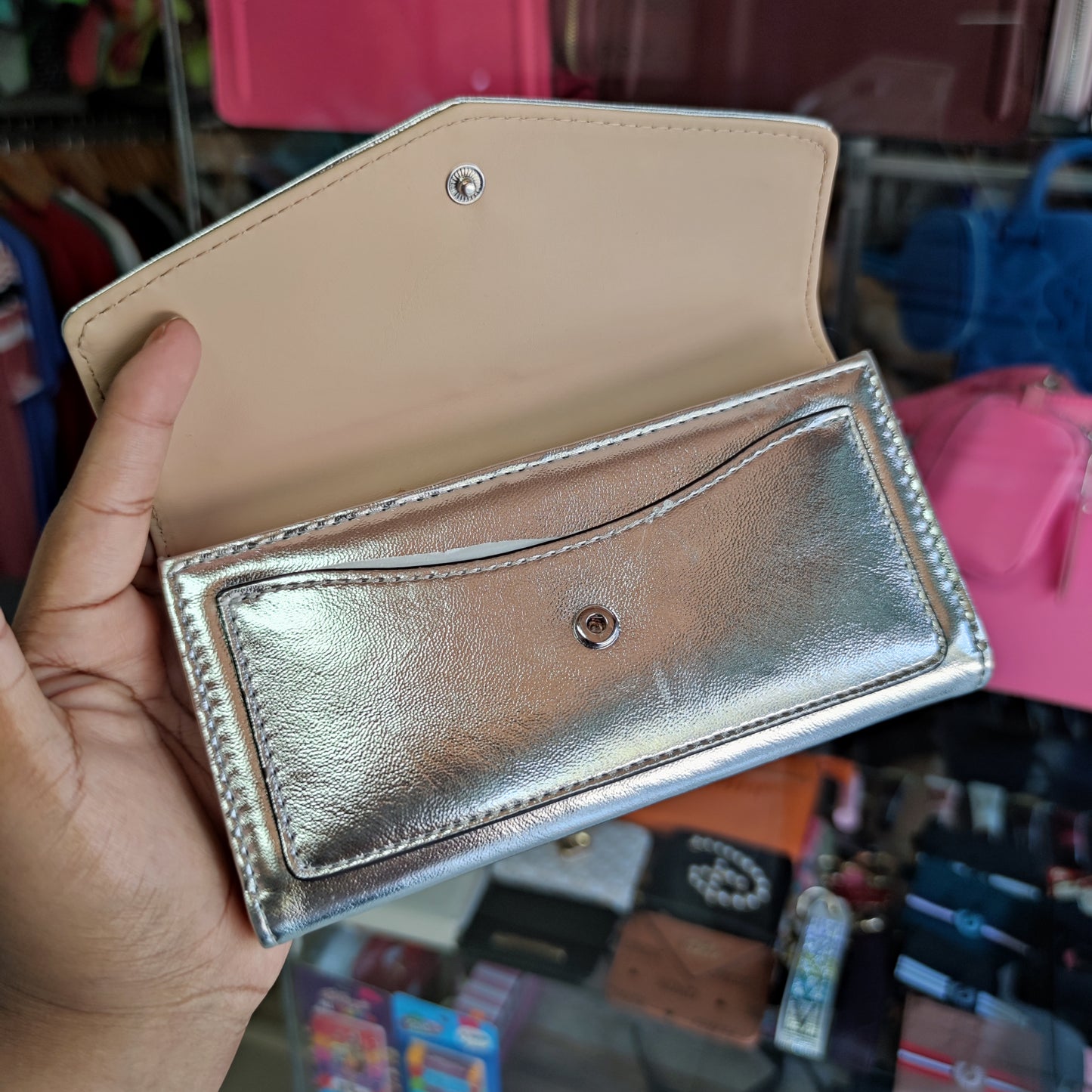 Billetera Guess