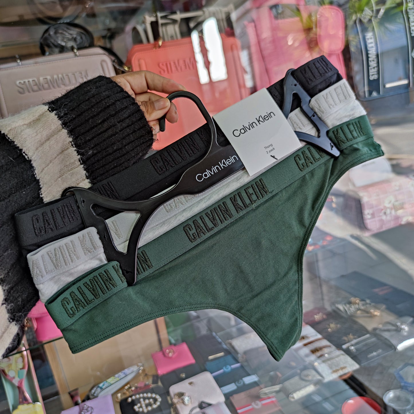 Lenceria colales Calvin Klein talla M