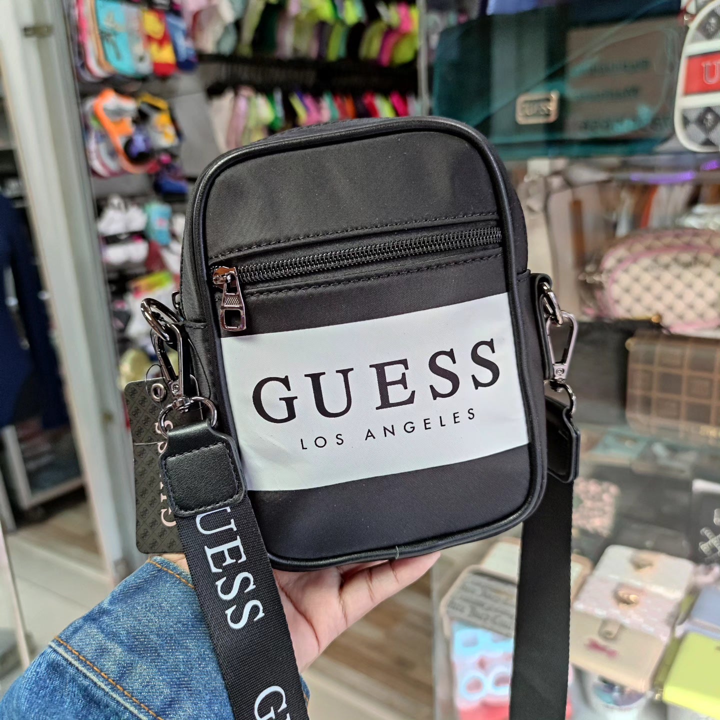 Bolso pequeño Guess unisex