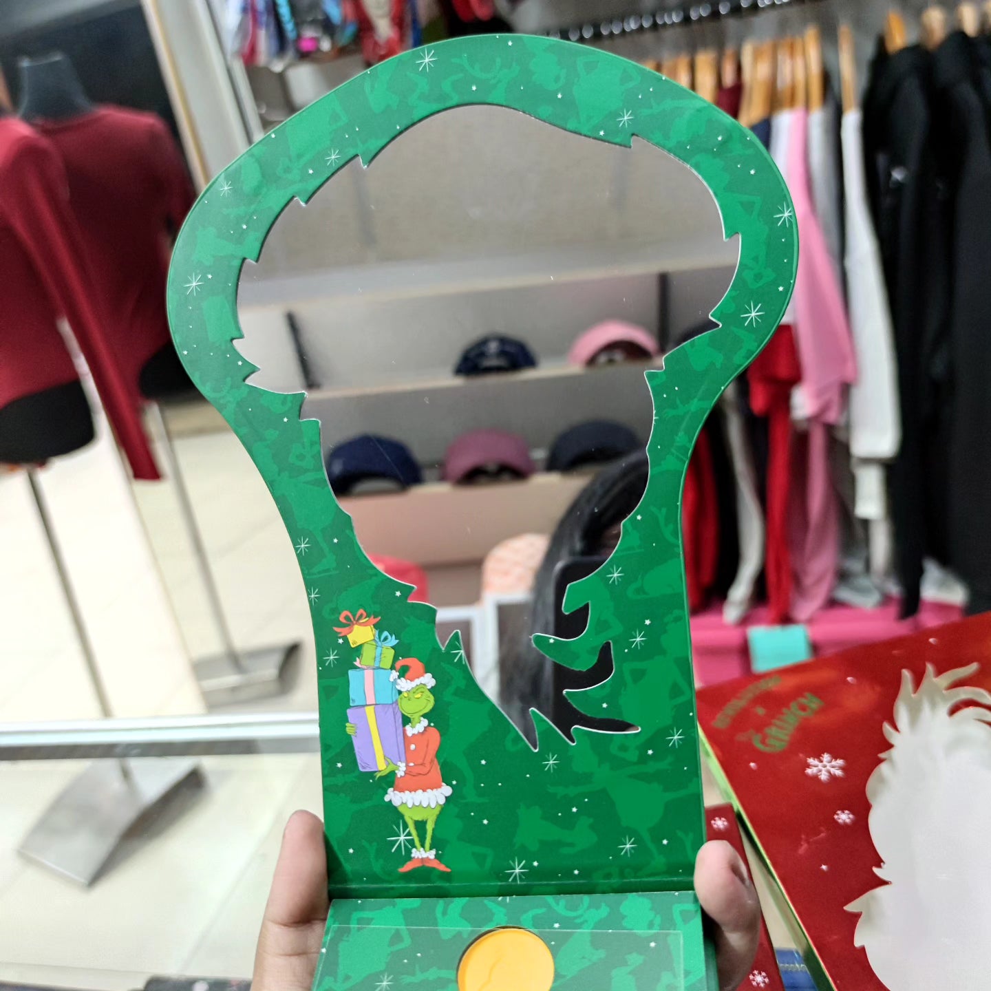 Paleta Makeup revolution x Grinch