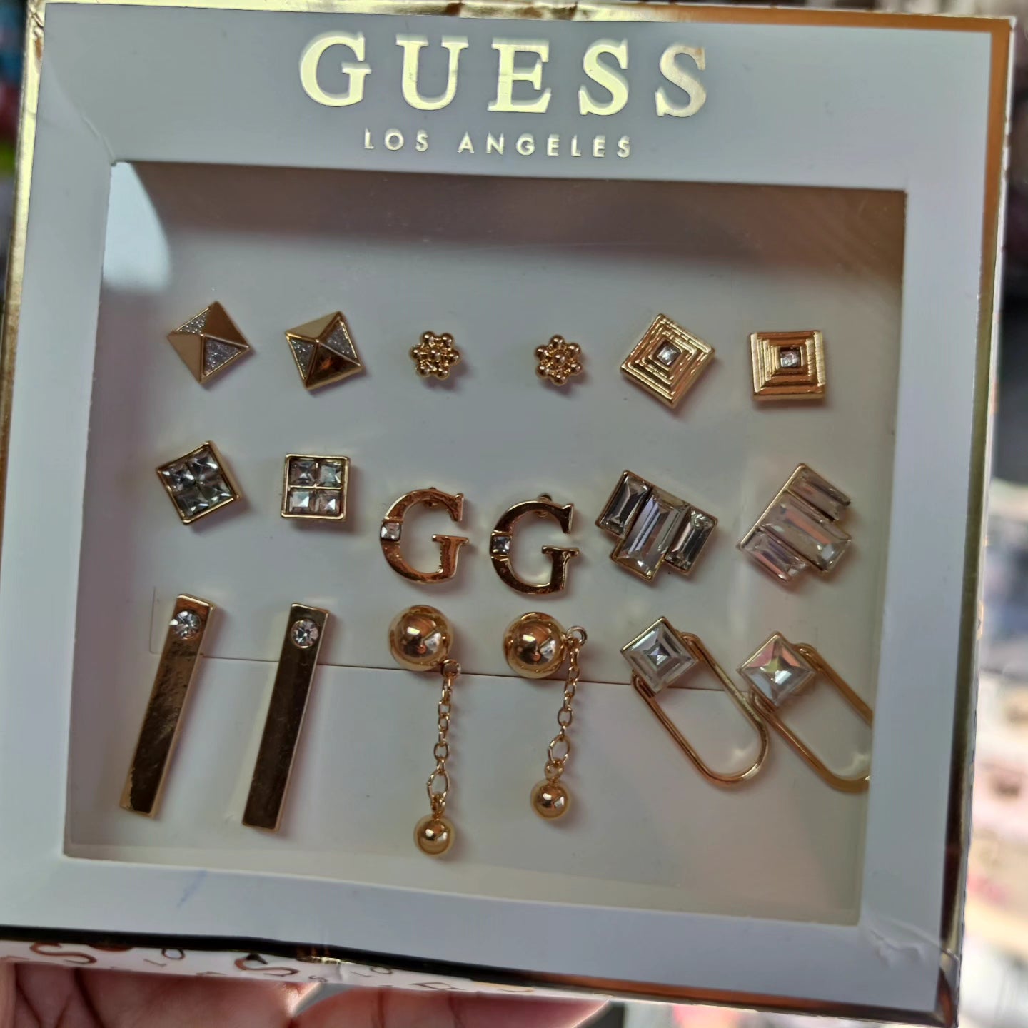 9 par Aros Guess