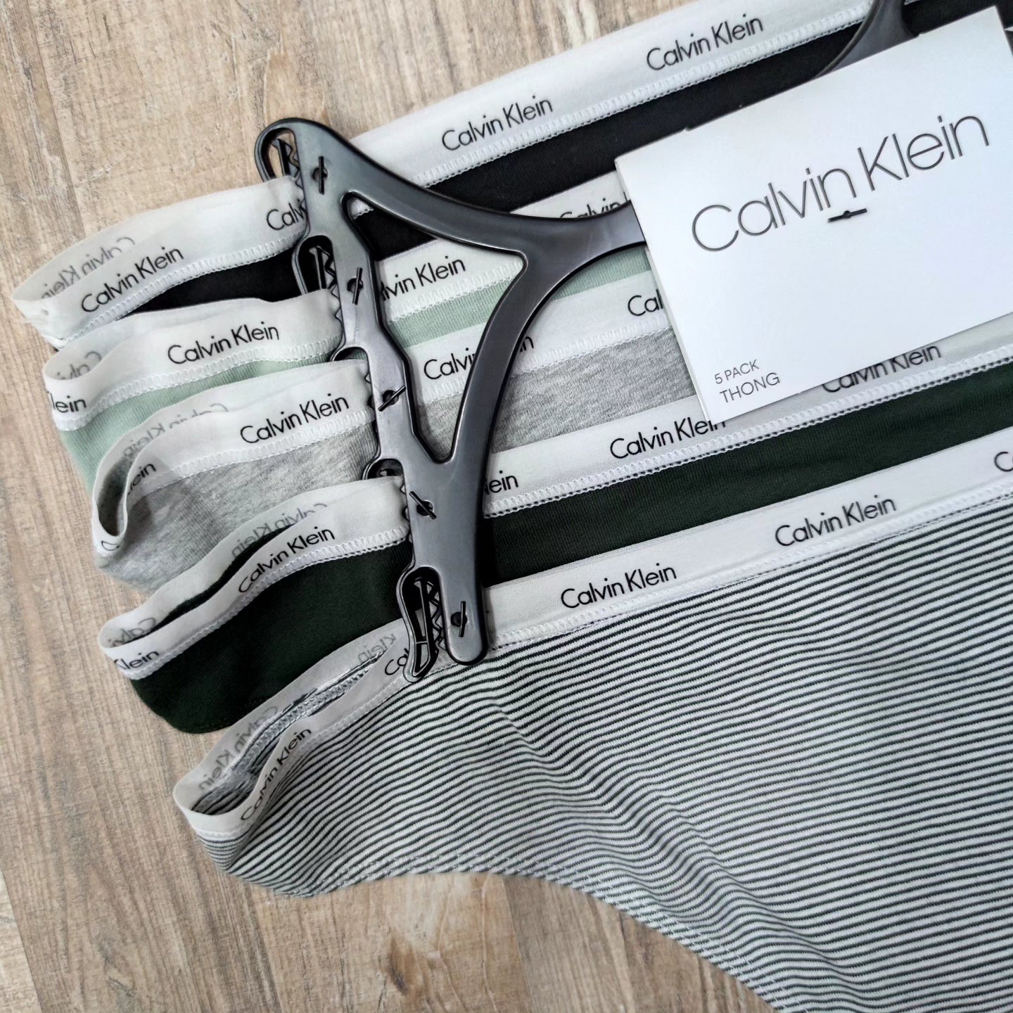 5-colales Calvin Klein