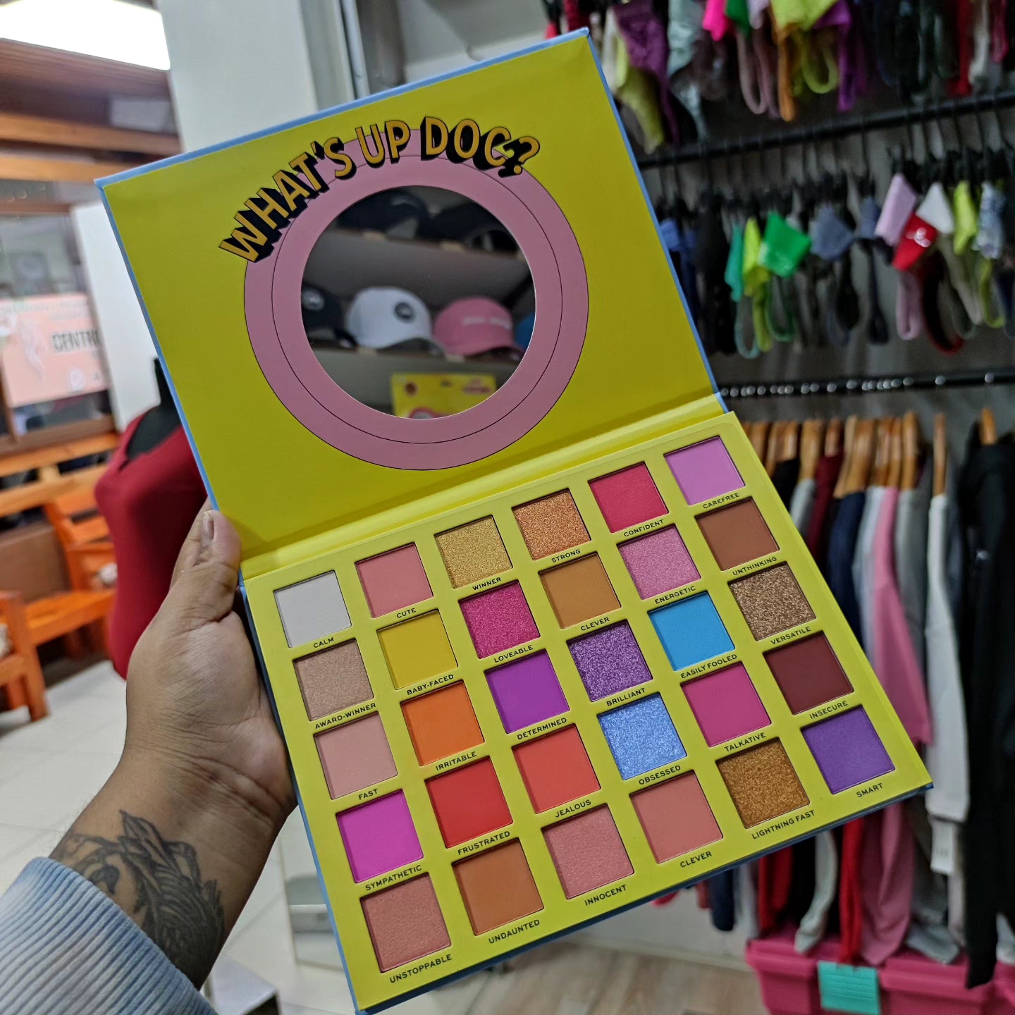 Paleta Makeup revolution x Looney tunes