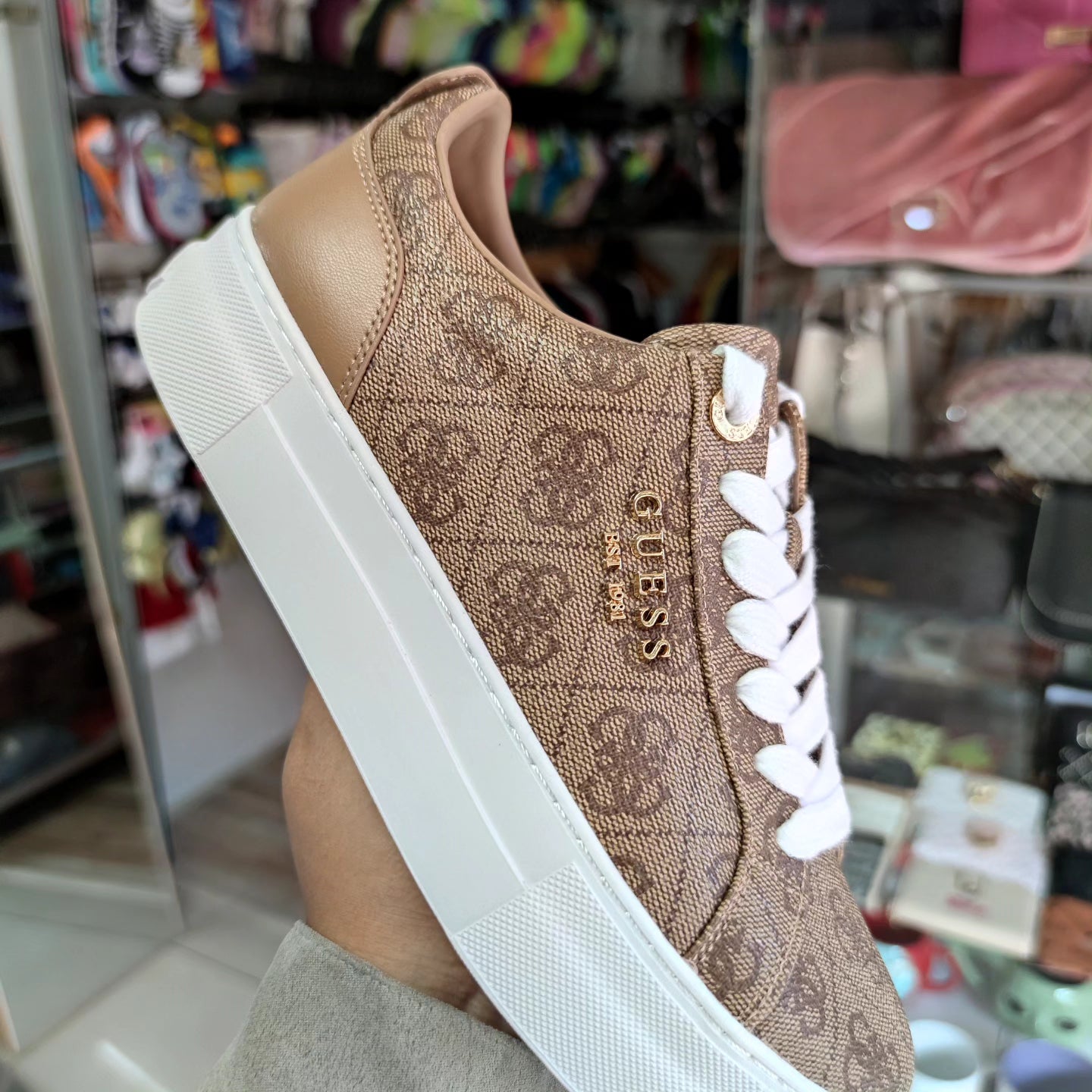 Zapatilla Guess