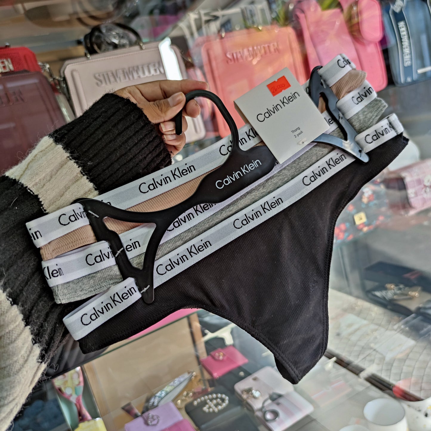 Lenceria colales Calvin Klein talla M