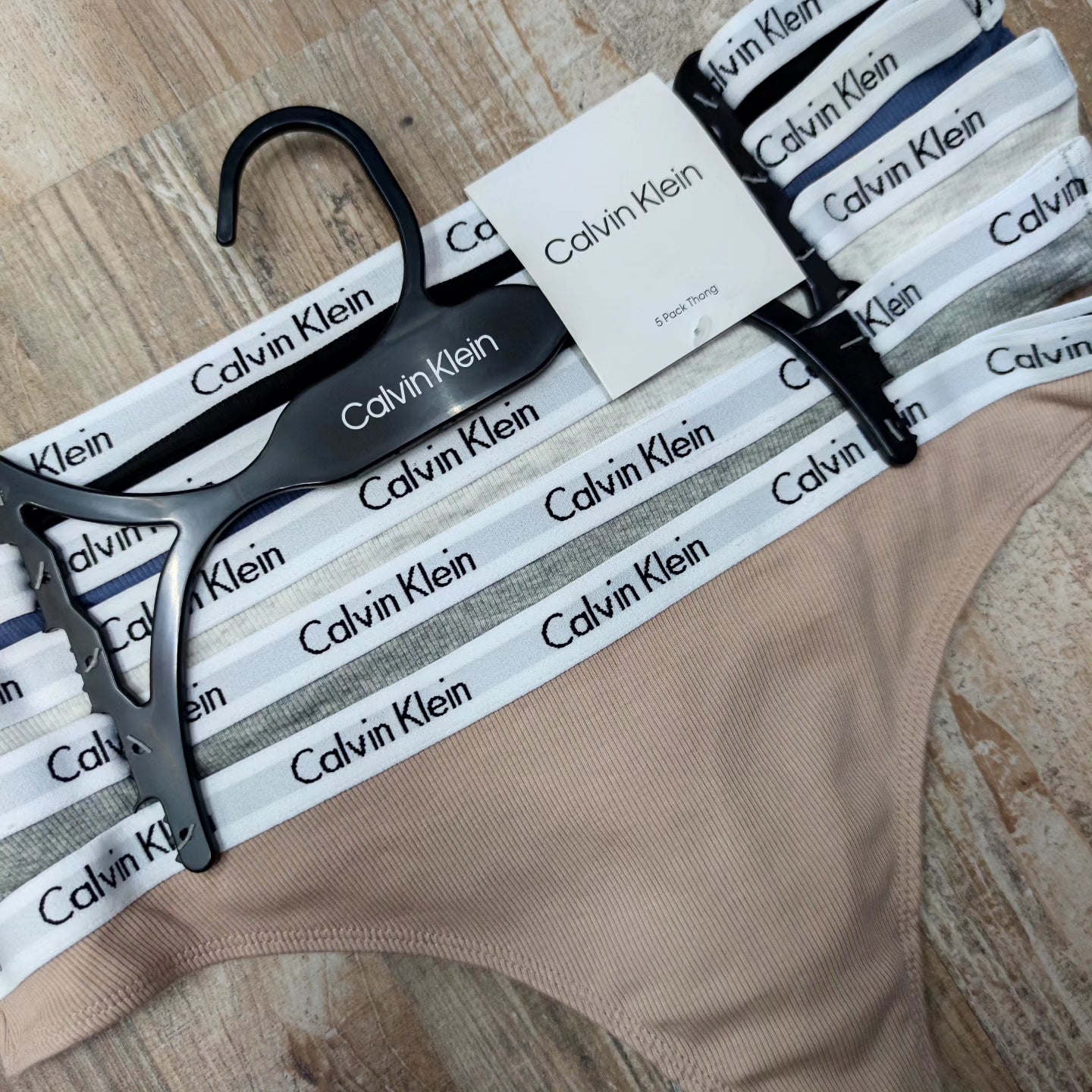 5-colales Calvin Klein