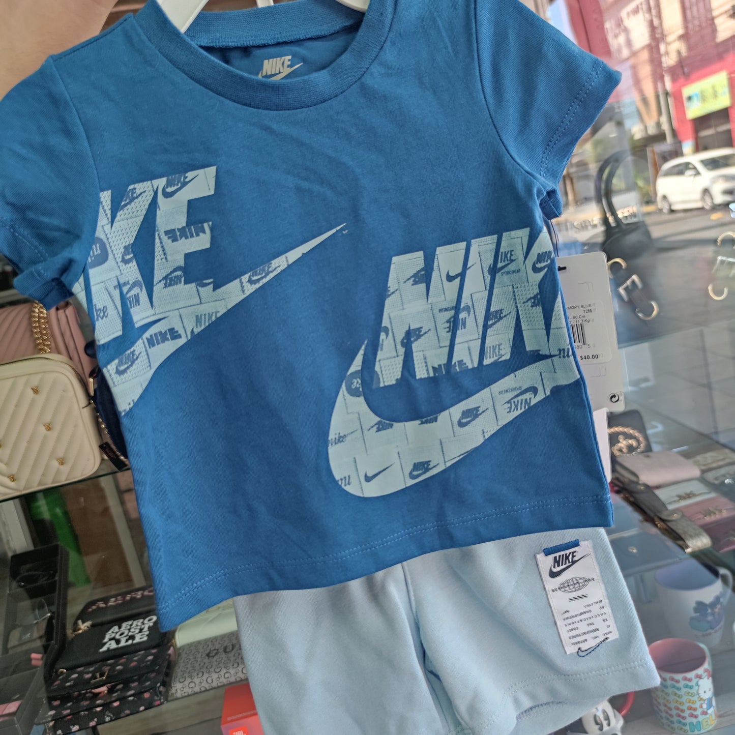 Conjunto Nike talla 12 meses