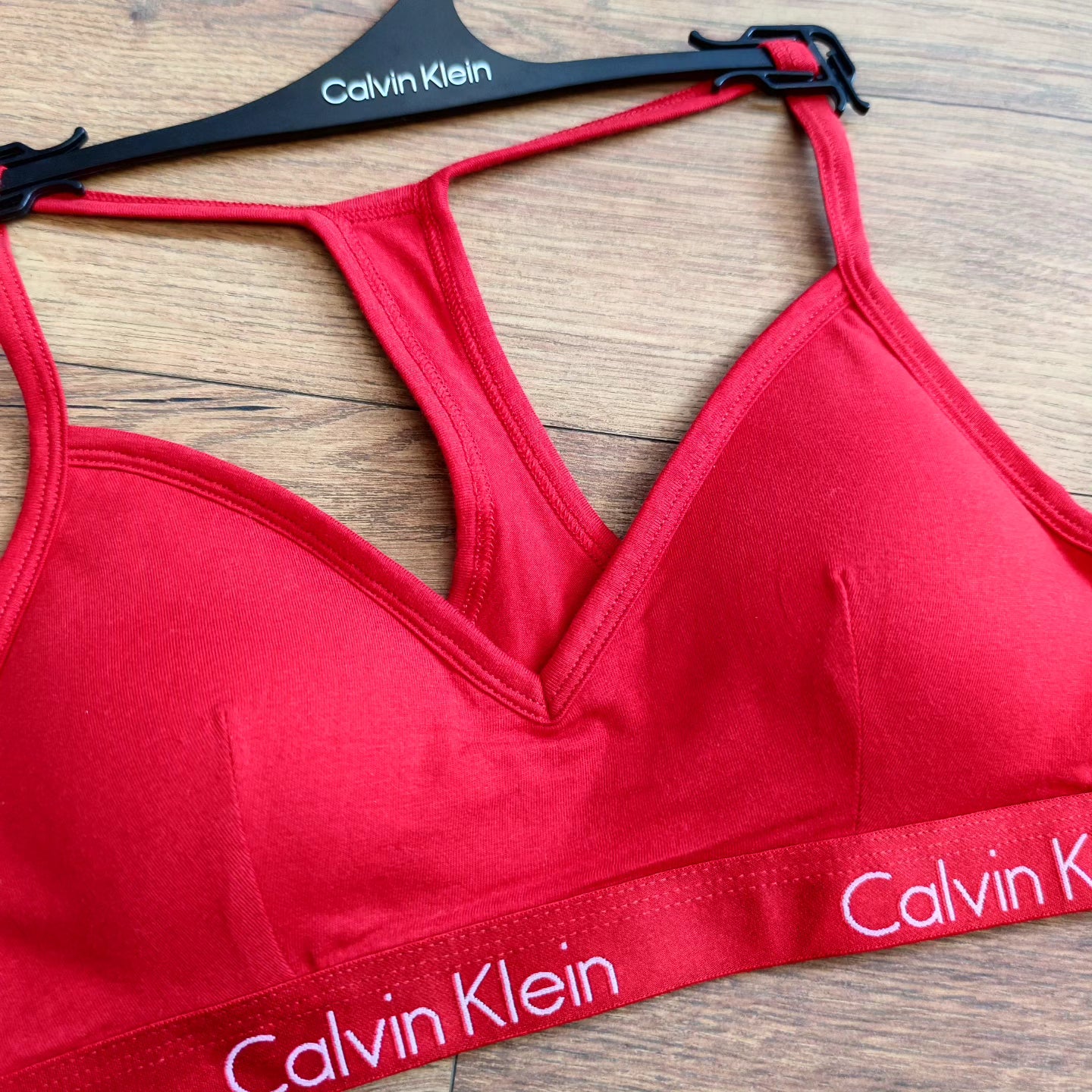 Bralette Calvin Klein talla M