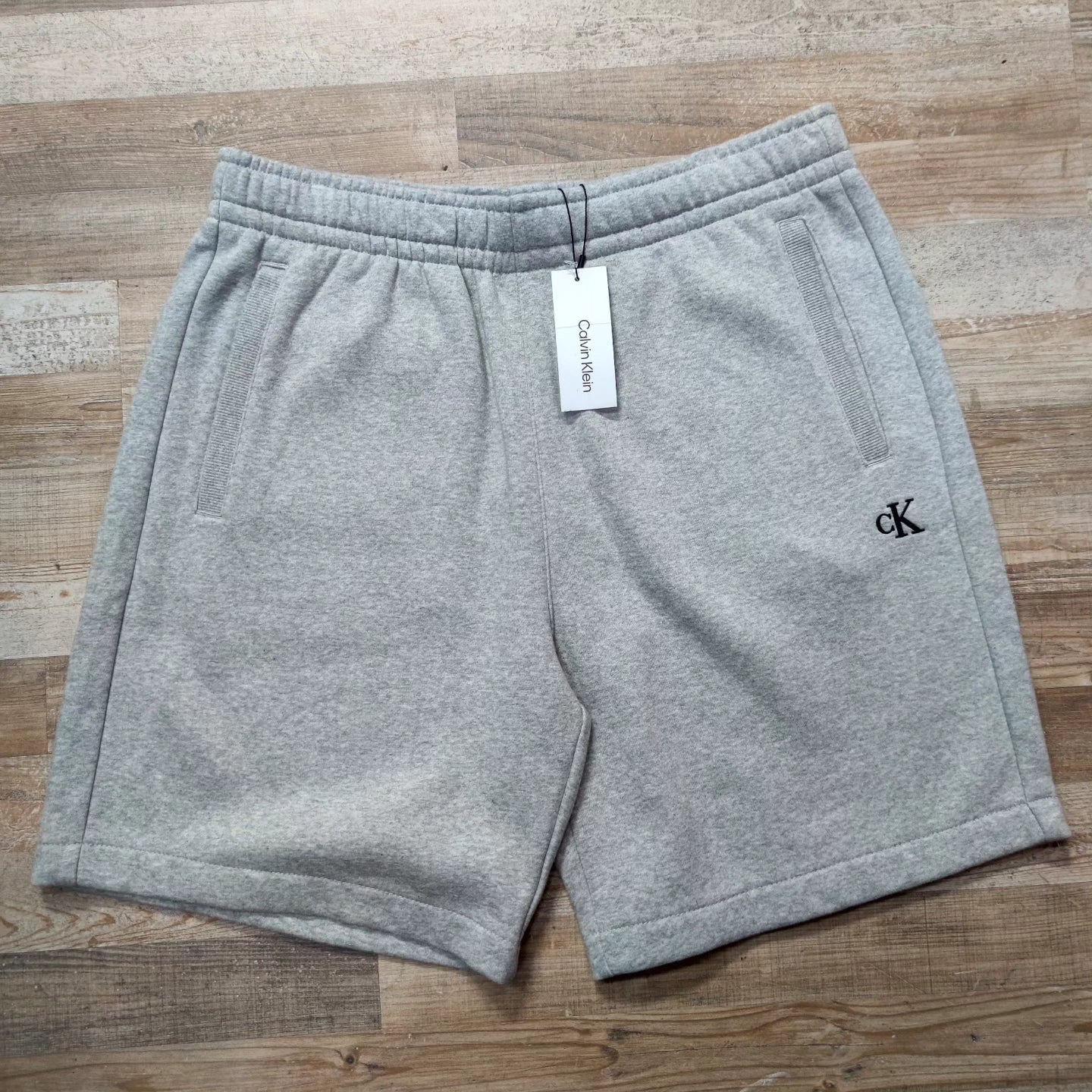 Short Calvin Klein talla L