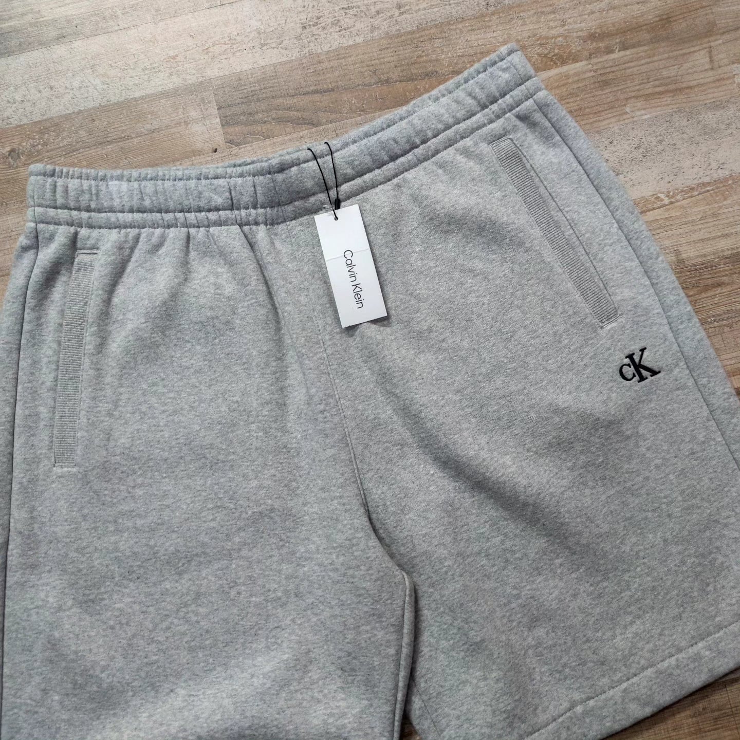 Short Calvin Klein talla L